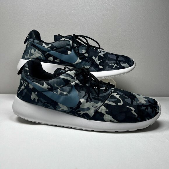 Nike Roshe Run Black Camo Men's Size 11: Lightweight Style & Comfort - Picture 1 of 9